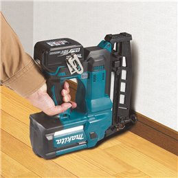 Clavadora LXT® Makita DBN600Z