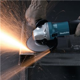 Miniamoladora angular Makita GA6040C