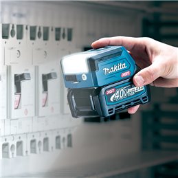 Linterna de mano XGT® Makita ML011G